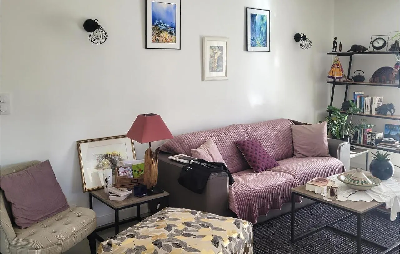 1 Bedroom Cozy Home In Roquevaire France