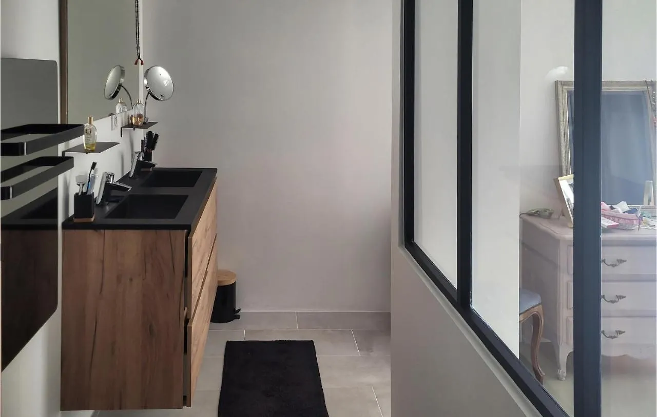 1 Bedroom Cozy Home In Roquevaire 0*,